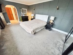 Bedroom- click for photo gallery